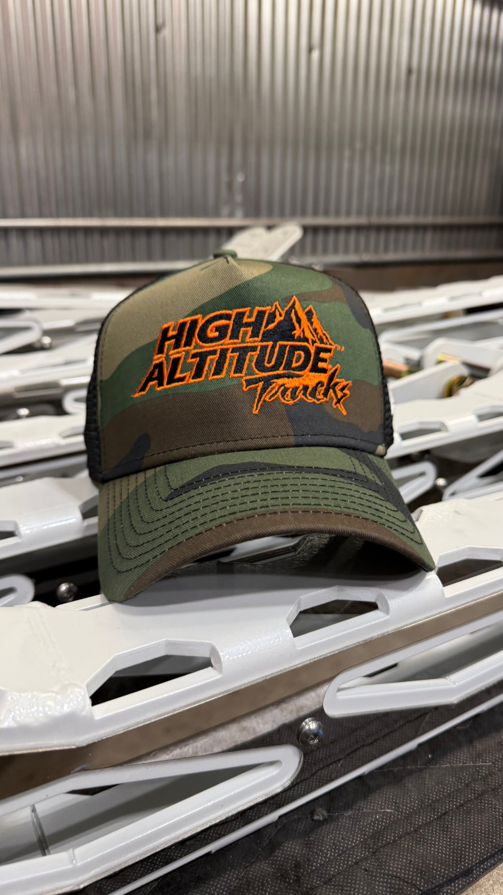 HIGH ALTITUDE CAMO HAT