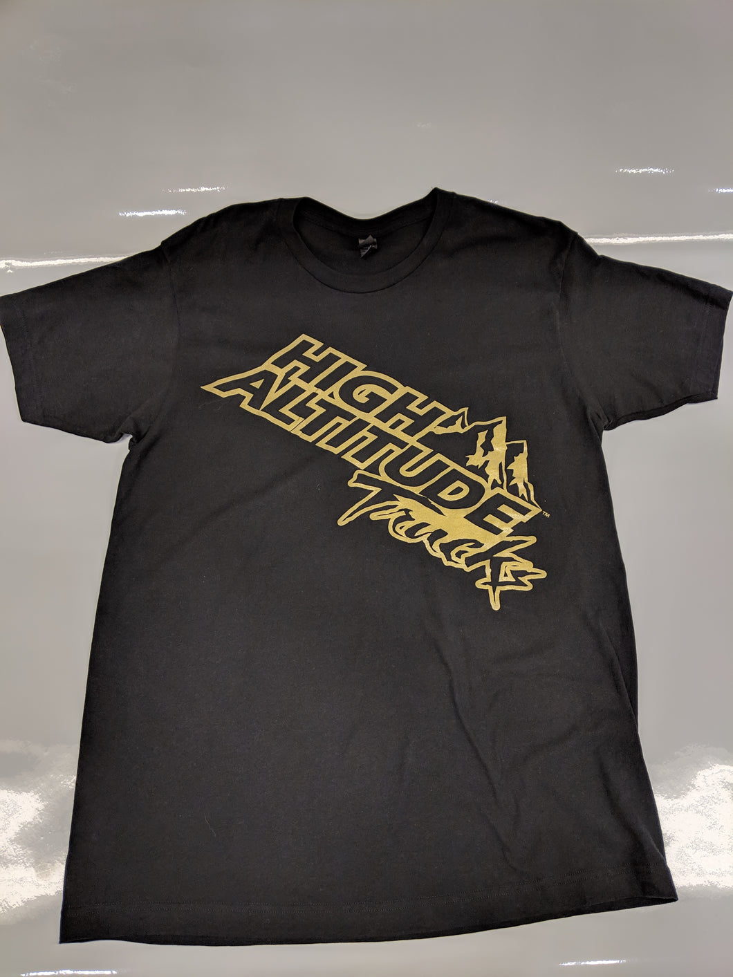 Short Sleeve T Shirt Black and Gold